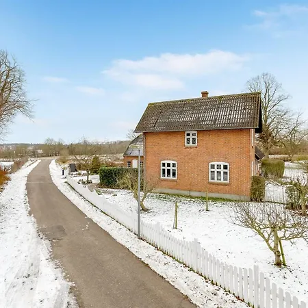 Edla - 5km From The Sea By Interhome