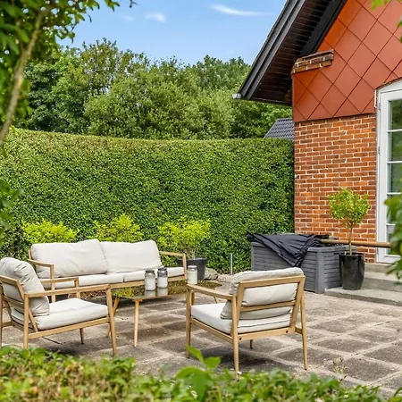 Edla - 5km From The Sea By Interhome